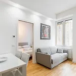 아파트 Easylife - Stile E Comfort A Due Passi Da 밀라노
