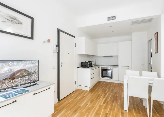 Easylife - Stile E Comfort A Due Passi Da Apartament